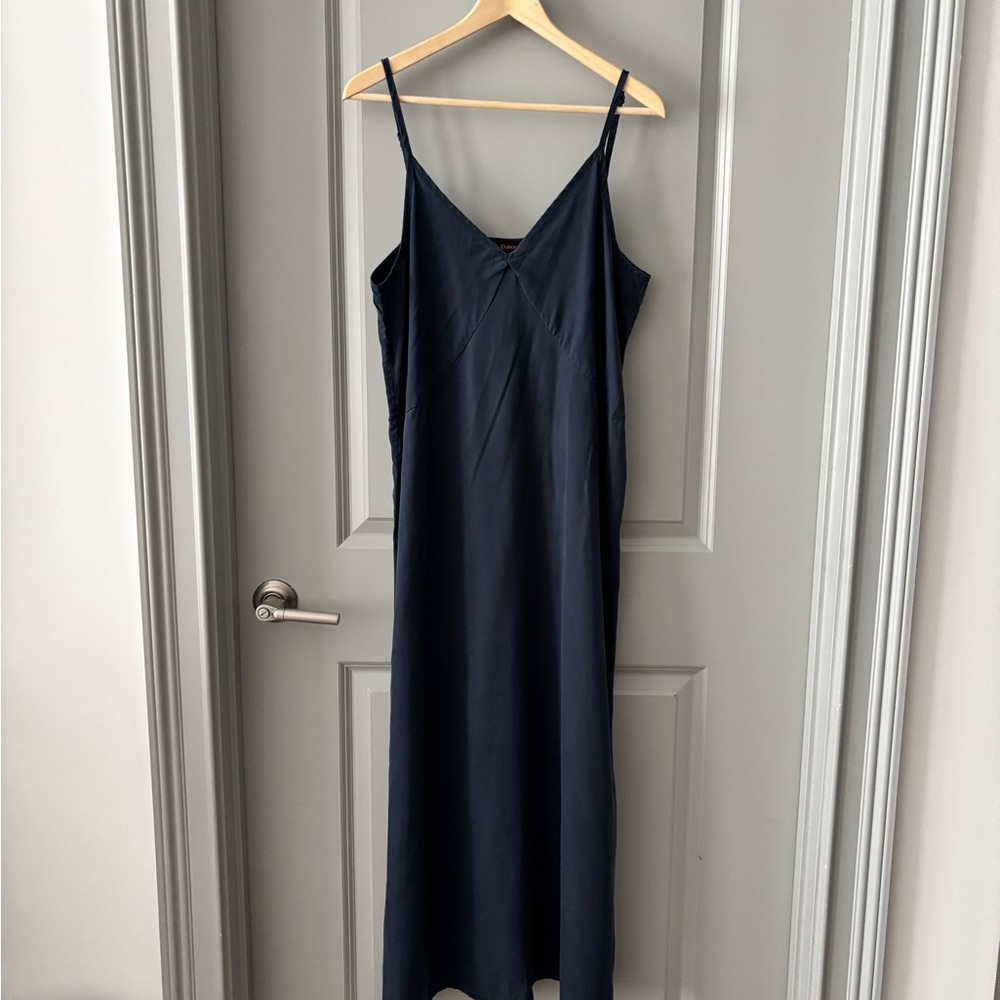 NWT Quince Deep Blue V-Neck Dress